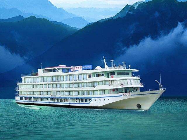 18 Days Yangtze Cruise