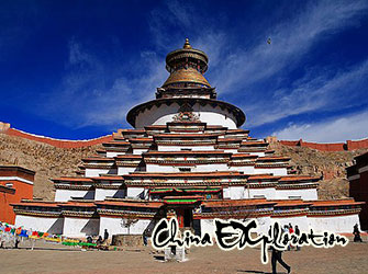 Palcho-Monastery-Palgor-Chorten