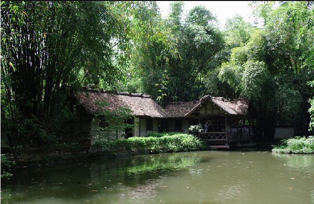dufu thatched cottage