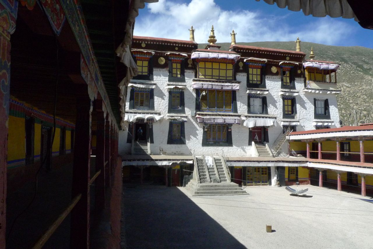 drepung monastery