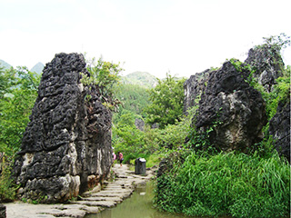 The Tianxing Bridge Scenic Zone