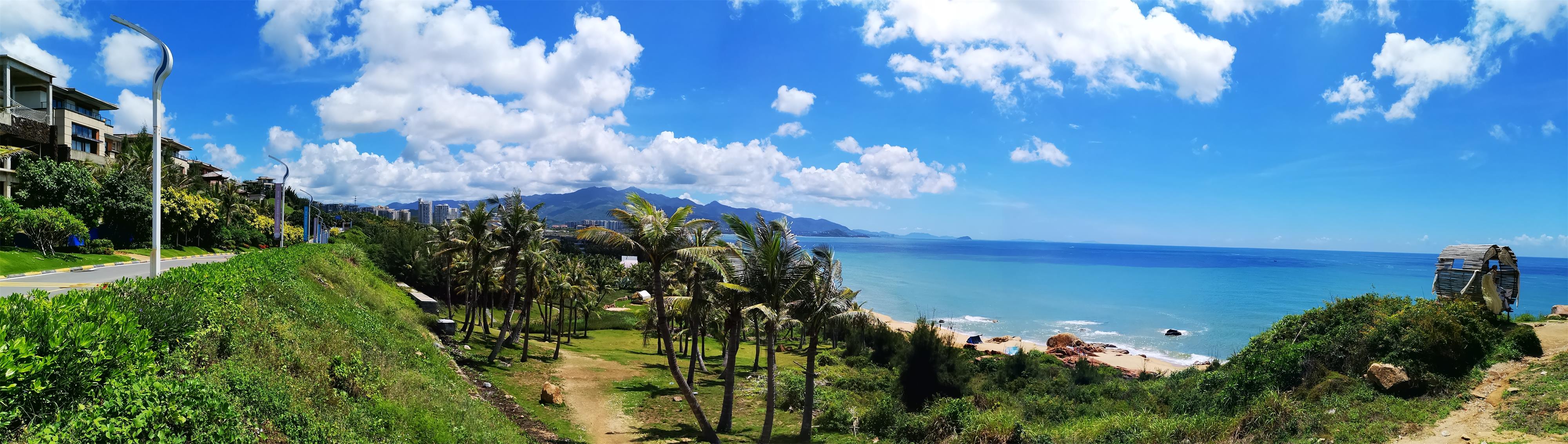 Enchanting scenery in Hainan