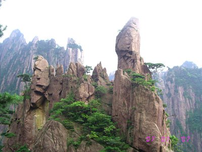 peaks in huangshan mountain